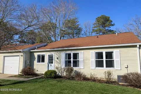 799 Westminster Ct # A, Manchester, NJ 08759