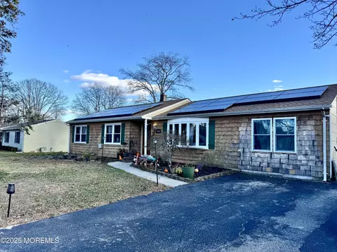 1408 Lawrence Ave, Toms River, NJ 08757
