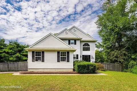 1090 Bennetts Mills Rd, Jackson, NJ 08527