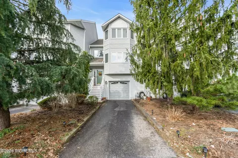 392 Begonia Ct #3902, Toms River, NJ 08753