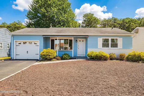 16 Piermont Rd, Toms River, NJ 08757