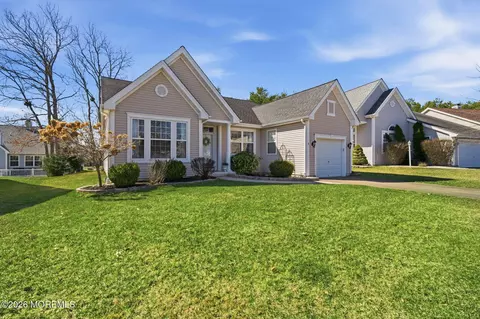 11 Timberlake Pl, Barnegat, NJ 08005