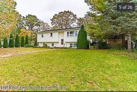 612 Bismarck St, Toms River, NJ 08757