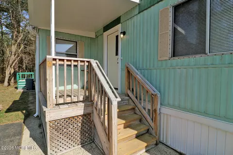 Exterior - 20 Eagle Dr, Whiting, NJ 08759 photo 4 of 4