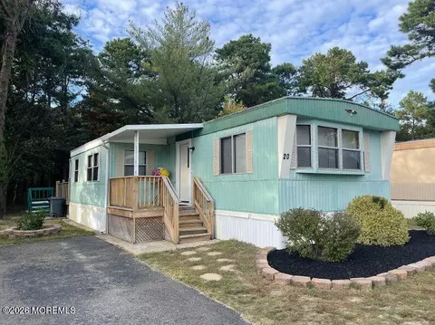 20 Eagle Dr, Whiting, NJ 08759