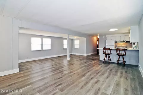 Living - 20 Eagle Dr, Whiting, NJ 08759 photo 2 of 3