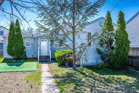 23 Wood St, Keansburg, NJ 07734