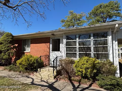 133 Hudson Pkwy #C, Whiting, NJ 08759