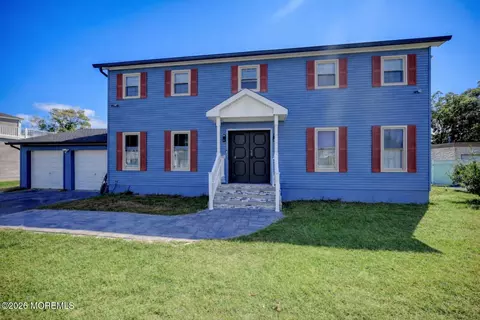 815 Gilmores Island Rd, Toms River, NJ 08753