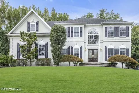 22 Forest Ln, Monroe, NJ 08831