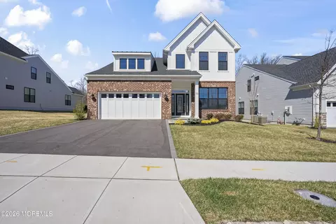15 Ashlynn Ct, Manalapan, NJ 07726