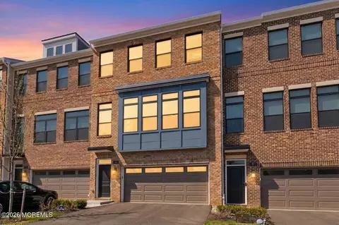 6 Linder Ct #189, Middletown, NJ 07748