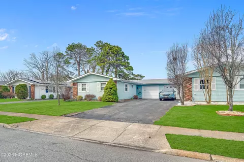 Exterior - 11 The Blvd, Brick, NJ 08724 photo 3 of 11