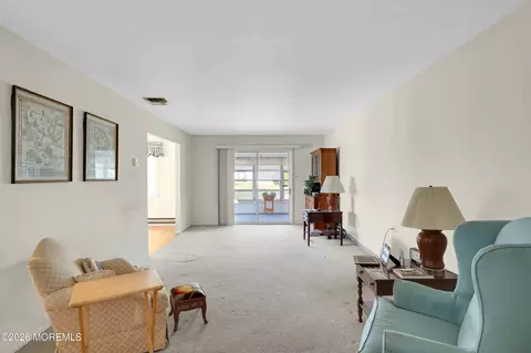 Living - 11 The Blvd, Brick, NJ 08724 photo 2 of 4