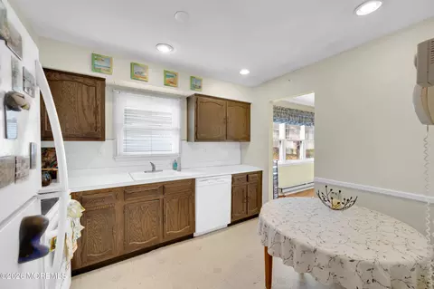 Kitchen - 11 The Blvd, Brick, NJ 08724 photo 1 of 2