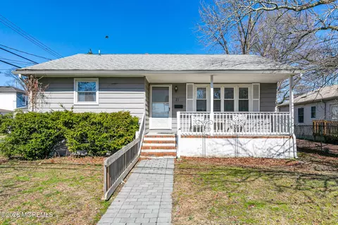 21 Saint Marks Pl, Keansburg, NJ 07734