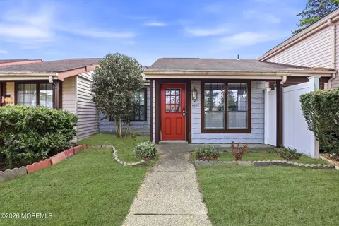453 Chesterfield Ct # E, Manchester, NJ 08759