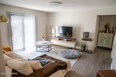 Living - 1502 Jasmine Ct, Jackson, NJ 08527 photo 1 of 1