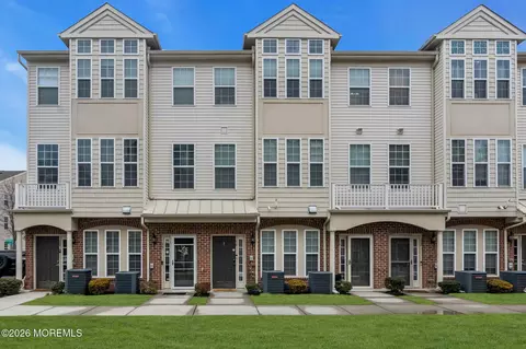 14 Kyle Dr, Tinton Falls, NJ 07712