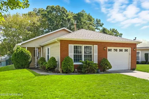 1869 Buttonwood Ave, Toms River, NJ 08755