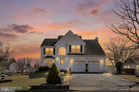 187 Compass Rd, Manahawkin, NJ 08050