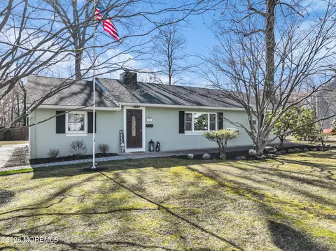 66 Pemberton Ave, Oceanport, NJ 07757