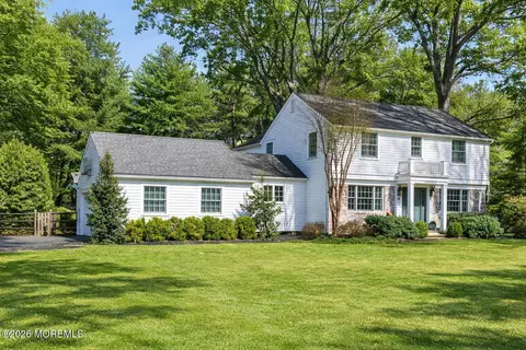 19 Laurelwood Dr, Little Silver, NJ 07739