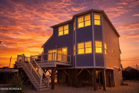 62 W Anchor Dr, Little Egg Harbor, NJ 08087