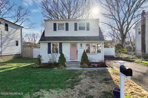 403 Sunset Pl, Port Monmouth, NJ 07758
