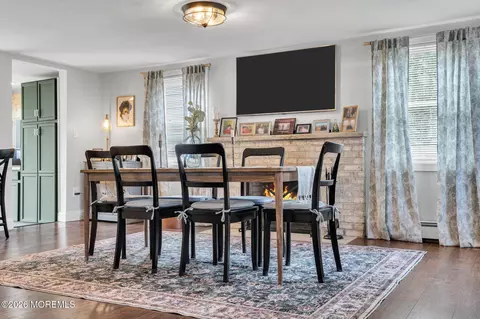 Dining - 82 Clearwater Dr, Waretown, NJ 08758 photo 4 of 6