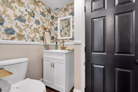 Bath - 82 Clearwater Dr, Waretown, NJ 08758 photo 1 of 5