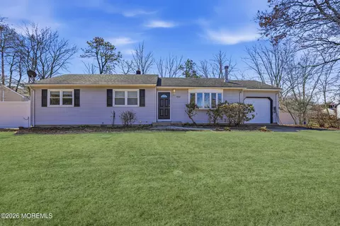 1212 Broadway Blvd, Toms River, NJ 08757