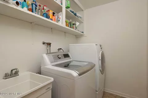 220 Dwight Rd, Middletown, NJ 07748