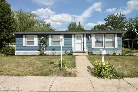439 Charles Pl, Freehold, NJ 07728