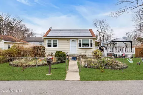 1333 3rd Ave, Toms River, NJ 08757
