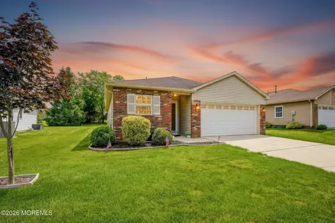2187 Agincourt Rd, Toms River, NJ 08755