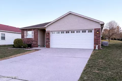 2187 Agincourt Rd, Toms River, NJ 08755