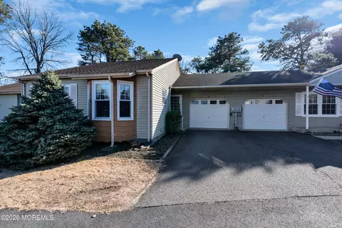 16 Amesbury Rd # B, Whiting, NJ 08759