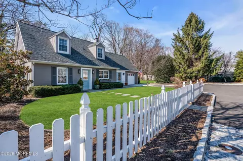 1 Keleigh Pl, Ocean, NJ 07712