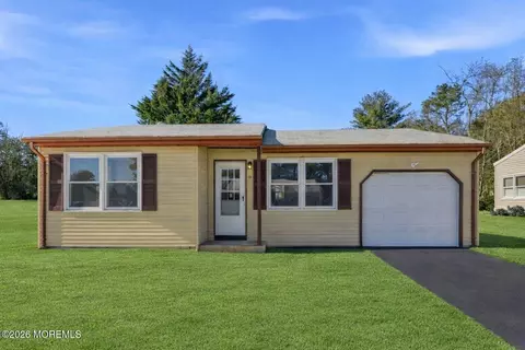 91 Westport Dr #71, Whiting, NJ 08759