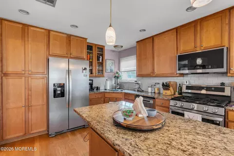 2735 Meadow Lake Dr, Toms River, NJ 08755