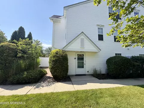 58 Madison Ct, Tinton Falls, NJ 07712
