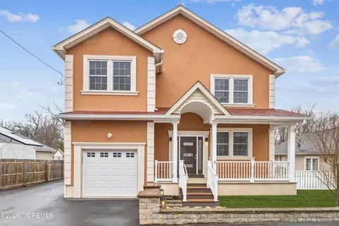 6 5th St, New Egypt, NJ 08533