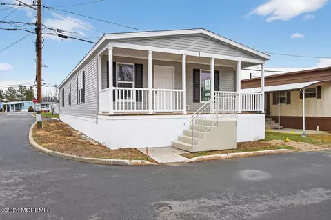 414 Walnut St #414, Robbinsville, NJ 08691