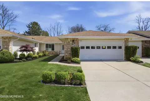 780 Ardmore Rd # B, Monroe, NJ 08831