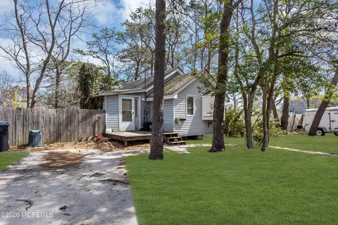 33 Wintergreen Ave, Brick, NJ 08723