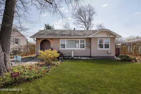 809 Shadylawn Way, Cliffwood Beach, NJ 07735