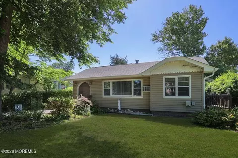 809 Shadylawn Way, Cliffwood Beach, NJ 07735