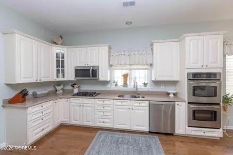 Kitchen - 22 Eagleswood Dr, Waretown, NJ 08758 photo 6 of 6