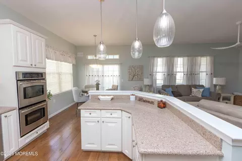 Kitchen - 22 Eagleswood Dr, Waretown, NJ 08758 photo 1 of 6